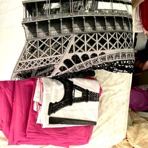 Full size Paris bed set never been used full set